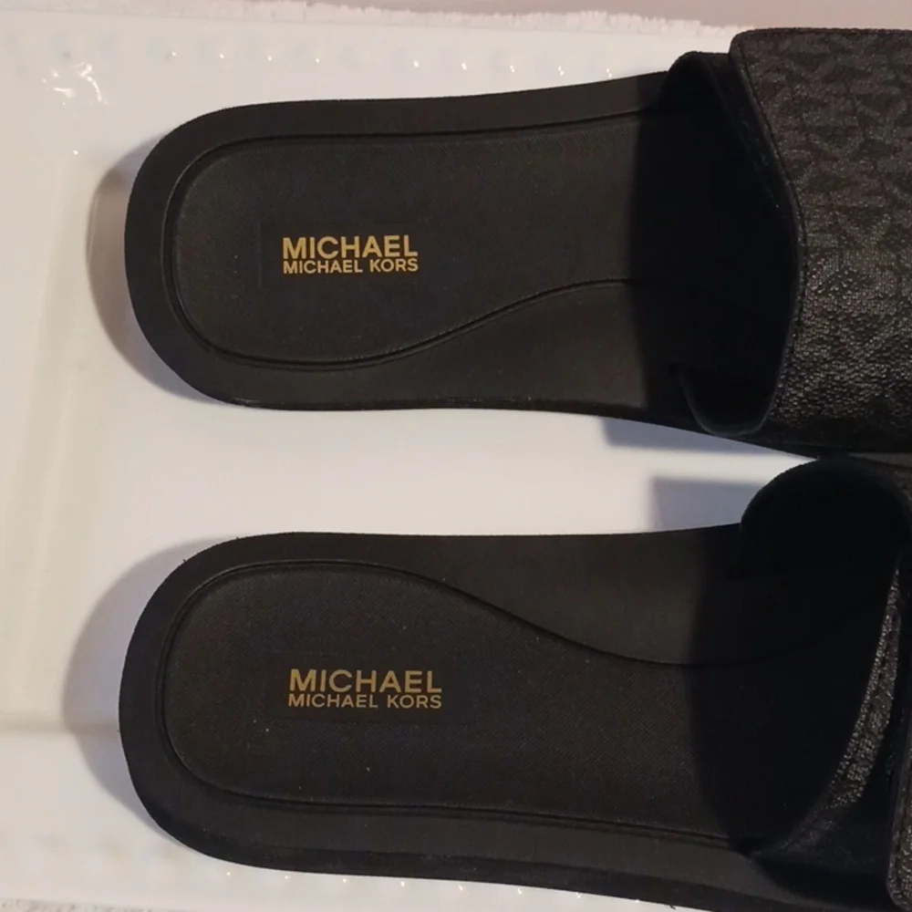 Michael Kors Wade Adjustable MK Logo Slide 10 *New*